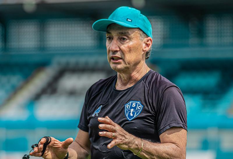 Roberto Fonseca não é mais técnico do Paysandu. Ele comandou o Papão por 12 jogos, sendo 5 vitórias, 4 empates e 3 derrotas, ao longo da Série C. Wilton Bezerra, auxiliar-técnico permanente do clube, comandará o time, até o fim da temporada.

📸Jorge Luís Totti/ASCOM Paysandu.