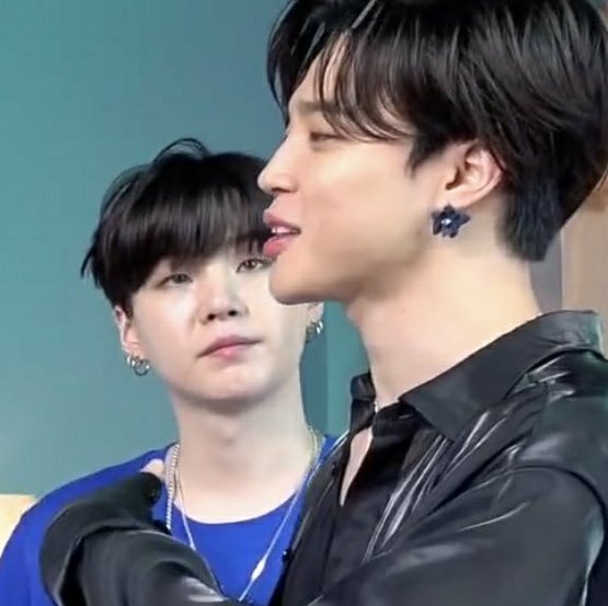 yoonmin tweet media
