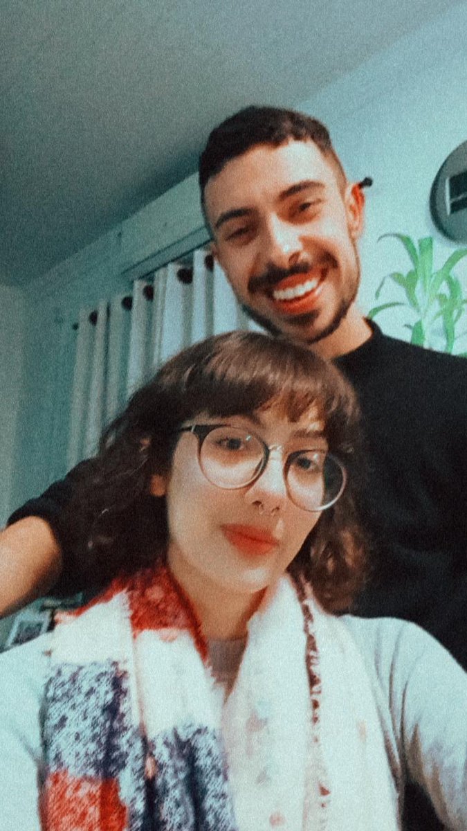 ___jotaefe's tweet photo. Rosales HUIM is confirmed to arriving at Bloom's premiere in december, 11 and 12, directed by her sister, Bia HUIM. Rosales will performing her song present in movie's soundtrack. #HUIM https://t.co/F6lRX7BXiX
