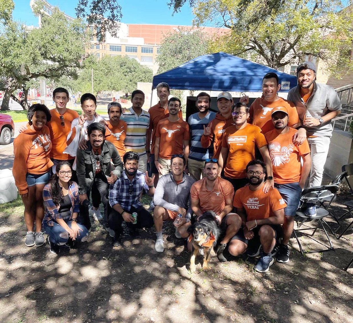 UtCepm's tweet photo. CEPM Tailgate on a beautiful day in October! Thanks to everyone for being there and a big shout out to the Tailgate Committee(Ali, Eddie, InBae) that organized this👍 https://t.co/ePqBvSFh0G