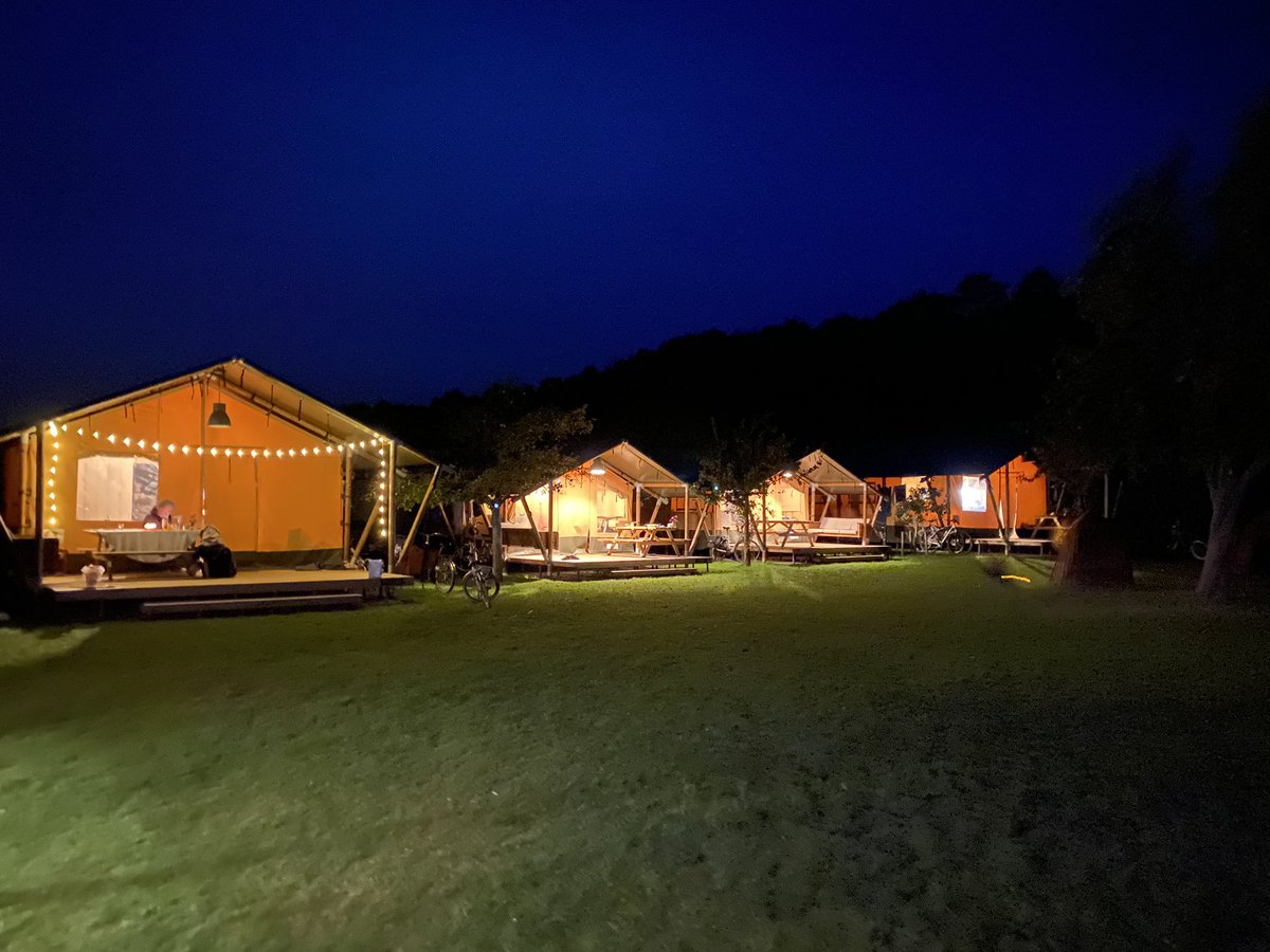 Vakantie in eigen land is zo slecht nog nog niet 😎 #terschelling #herfstvakantie #safaritenten #glamping