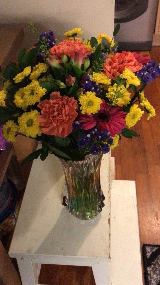 24 years! The longest in my nearly 58 years that I’ve had the same surname!!! Not sure what that means. 😀 @m_axon #thepowerofFlowers 
Beautiful flowers and quite a special vase too. 😊
