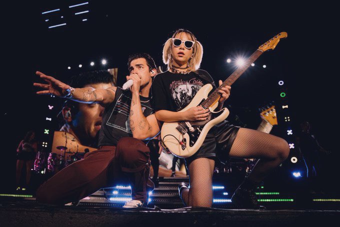 livesforjonas's tweet photo. . . . 𝗥𝗘𝗠𝗘𝗠𝗕𝗘𝗥 𝗧𝗛𝗜𝗦 𝗧𝗢𝗨𝗥 🎤
𝖱𝖺𝗅𝖾𝗂𝗀𝗁, 𝖭𝗂𝗀𝗁𝗍 𝟣𝟪.
˓ #RTTJonasBrothersRP ˒

Un pequeño Throwback a la noche de Raleigh ¡Que gran concierto! Nos sentimos totalmente felices de pasar esa noche con ustedes ¡Los Amamos! https://t.co/dOsRGxyA3X