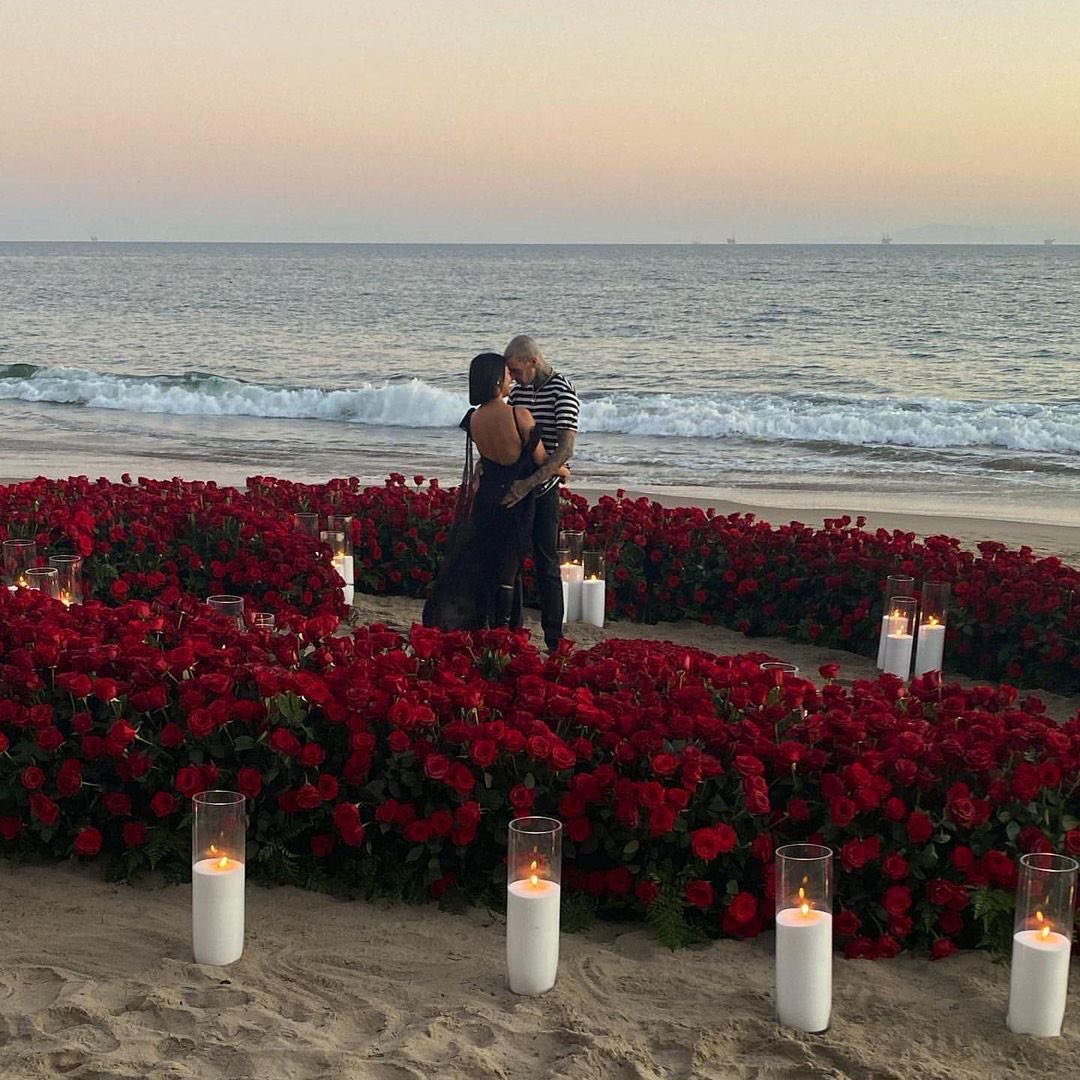 KrisJenner's tweet photo. Congratulations to the most beautiful, adorable, affectionate, fabulous, made for each other couple in the world! Love you guys!!!!!! @kourtneykardash @travisbarker ❤️❤️❤️❤️ https://t.co/RS5jX8VhSZ
