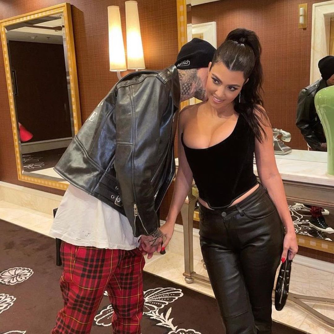 KrisJenner's tweet photo. Congratulations to the most beautiful, adorable, affectionate, fabulous, made for each other couple in the world! Love you guys!!!!!! @kourtneykardash @travisbarker ❤️❤️❤️❤️ https://t.co/RS5jX8VhSZ