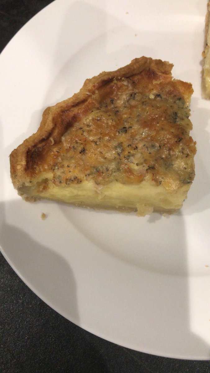 han_nahb's tweet photo. @Morrisons very disappointed to see your Quiche Lorraine has absolutely no ham or cheese in it. It’s just egg and pastry 👎😞 https://t.co/M7lm3l5fTv