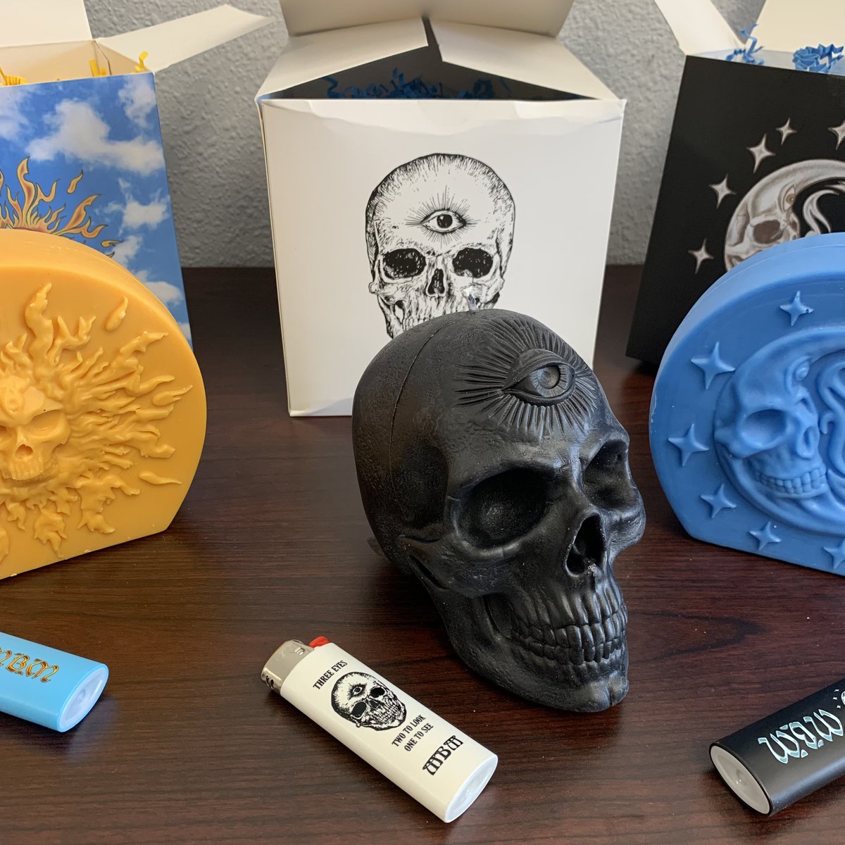 marcosalvarado_'s tweet photo. ❤️🕯Candles giveaway🕯❤️

Three random people will be chosen to win one of these candles !

Simply retweet &amp; reply under this tweet with which candle you would like👇🏼

Winners will be chosen this Thursday at 12pm cst.

Good luck ! https://t.co/9pL9MXOi81