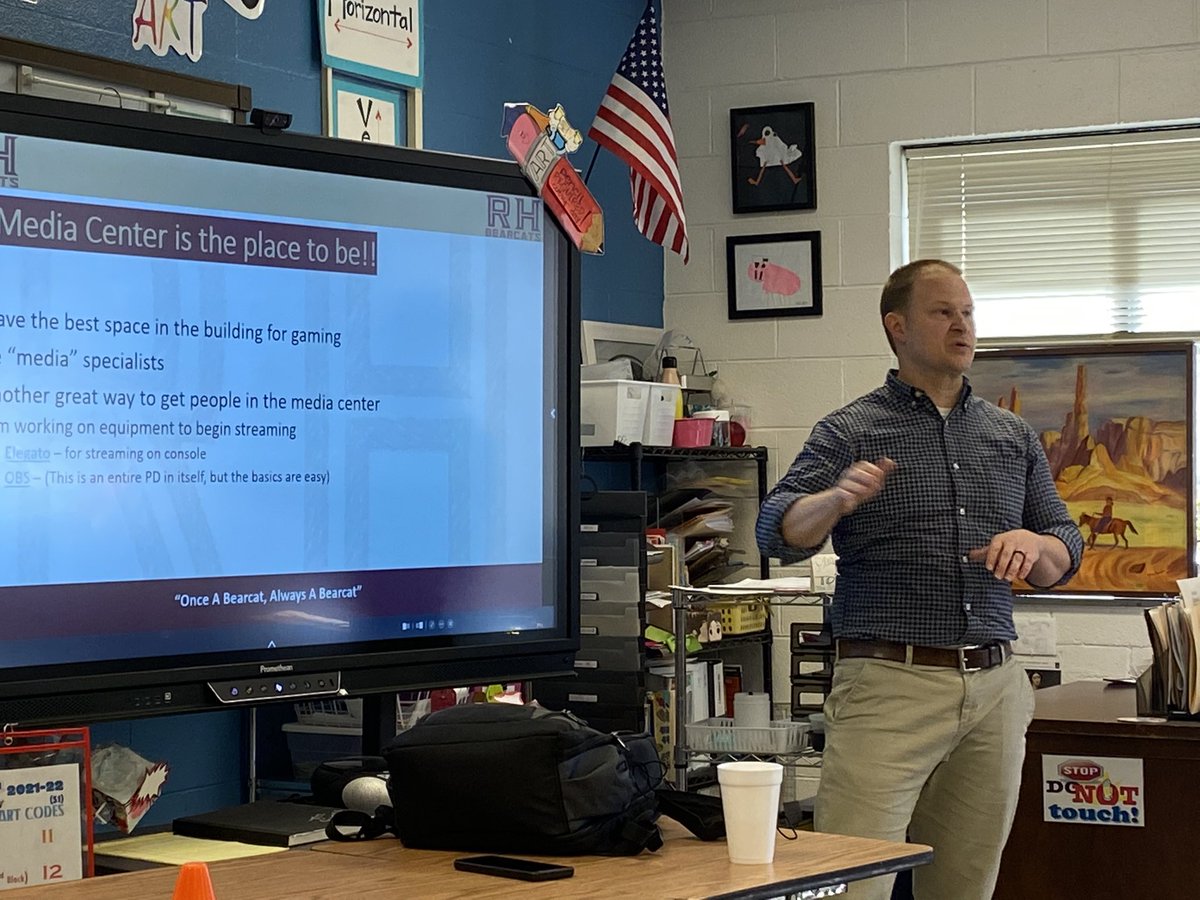 @RockHillSchools and @OzzieAhl2 RHHS librarian, Jonathan Ferguson, presents at the @OECLibraryMedia Conference on gaming and Esports. @fergtec @SCASLNet @RHSD_Technology @ProfLearningRH