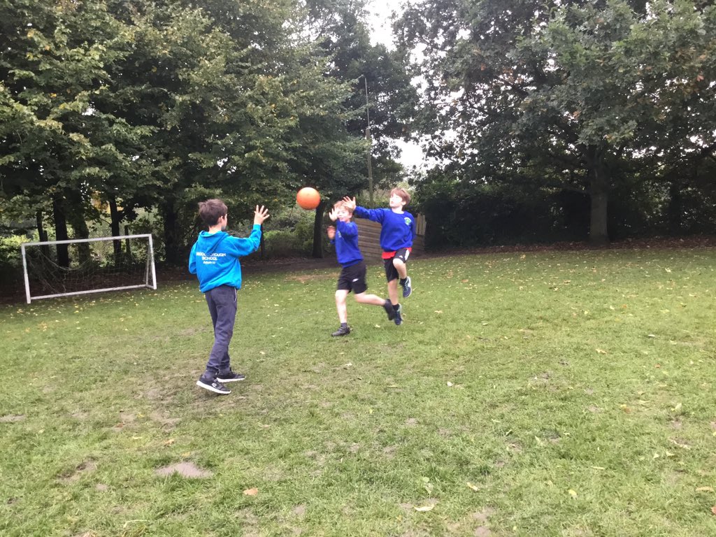 MrsFWren's tweet photo. Some very impressive defensive skills in our netball session for PE today! Plus excellent teamwork βcutting the cabbageβ!.....ask your children to explain! We canβt wait for our mini house tournament tomorrow! #teamwork #netballskills #high5netball ππͺπ» @w_woodborough https://t.co/yUCg5dm6Iy