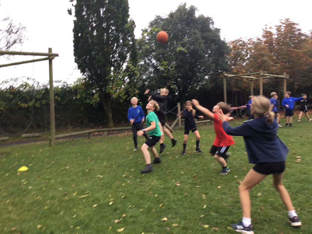 MrsFWren's tweet photo. Some very impressive defensive skills in our netball session for PE today! Plus excellent teamwork βcutting the cabbageβ!.....ask your children to explain! We canβt wait for our mini house tournament tomorrow! #teamwork #netballskills #high5netball ππͺπ» @w_woodborough https://t.co/yUCg5dm6Iy