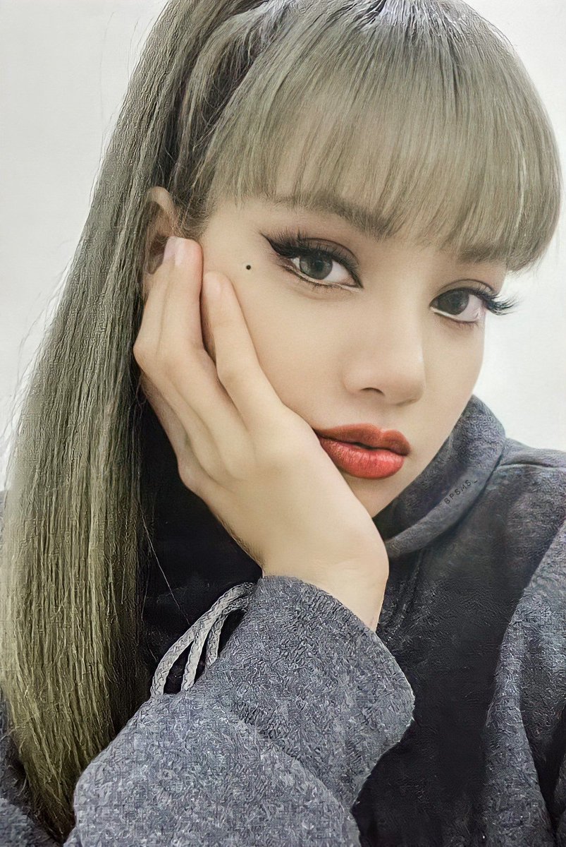 m_divry's tweet photo. Je suis trop fière de toi😘
#KPOP #kpoptwt #BLACKPINK #LisaStreamParty #BLINKS #LISA https://t.co/l88GuJ3JNw