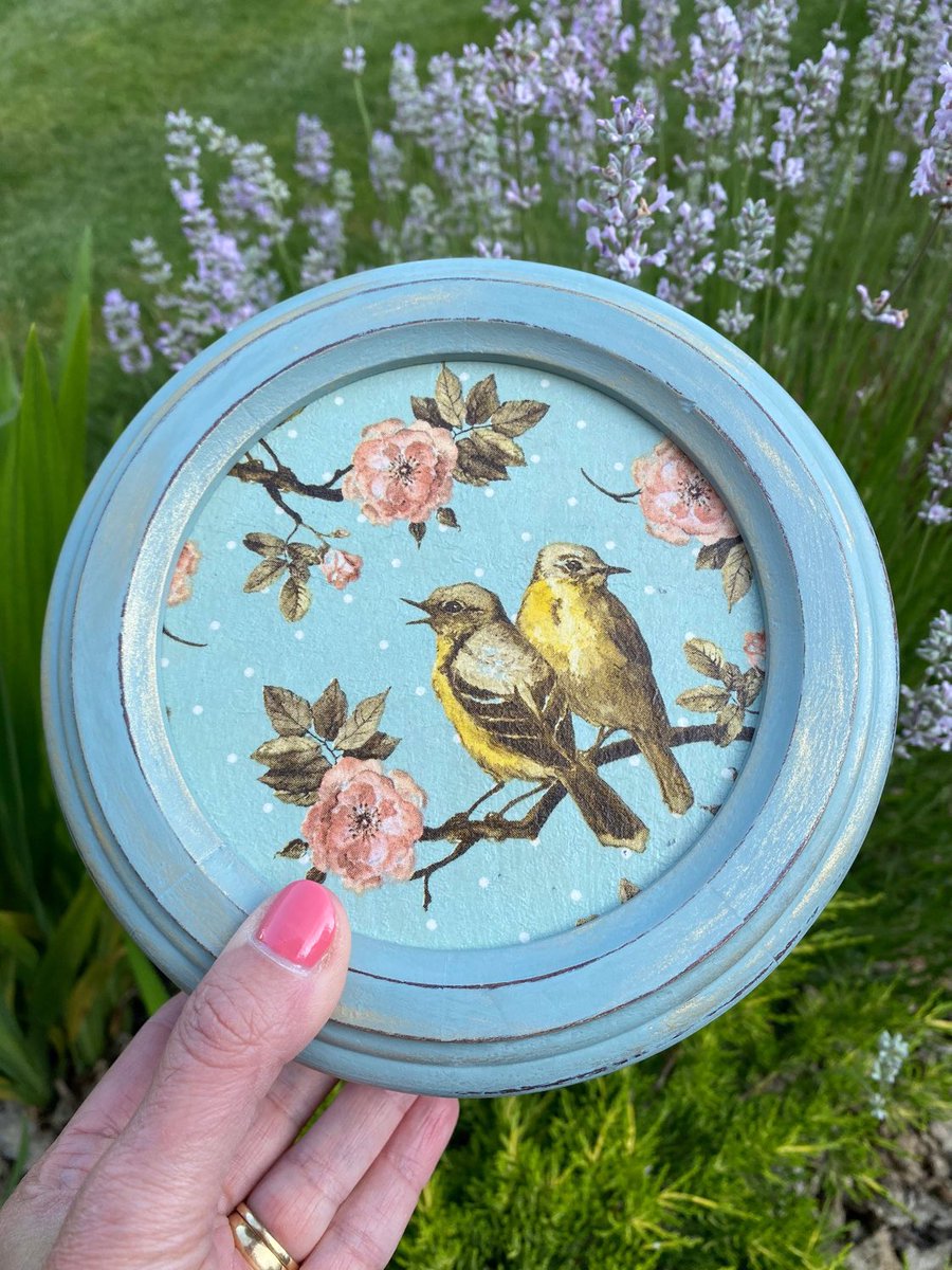 LivvysLoft's tweet photo. Pretty duck egg blue vintage jewellery box with a little bit of shimmer✨💫🕊
 #etsy #giftforher #vintage #shimmer https://t.co/EAA94NsTgz https://t.co/bQkYgO35o9
