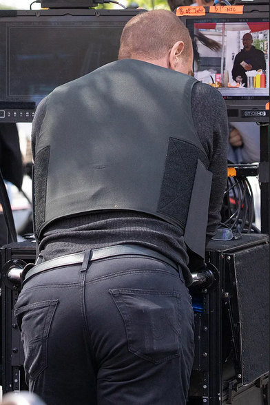 WonderGoddess51's tweet photo. I think this also #TakesTheCake😏Congrats on achieving this amazing milestone! #SVU https://t.co/fSZ5lEQkw4