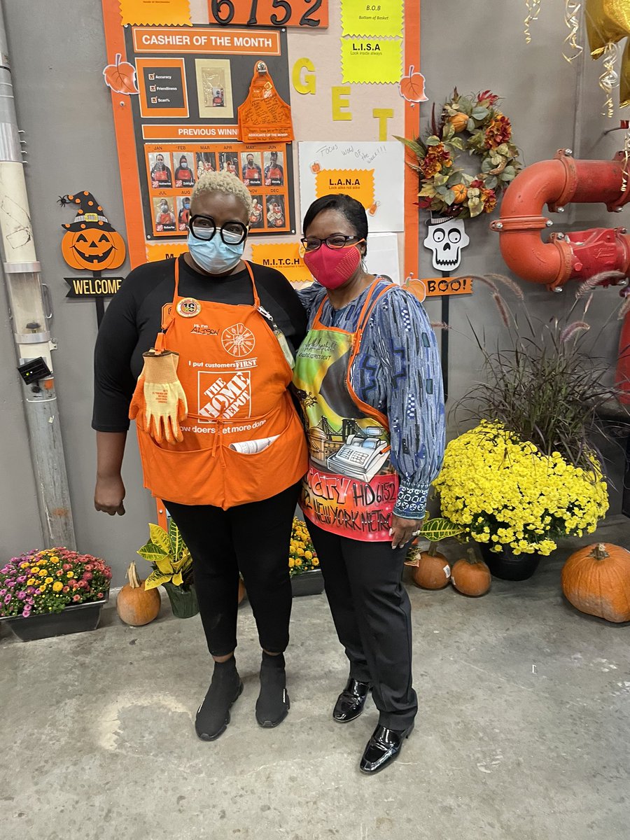 Always a pleasure to celebrate our amazing associates for great Leadership and Passion!  Thanks Team!