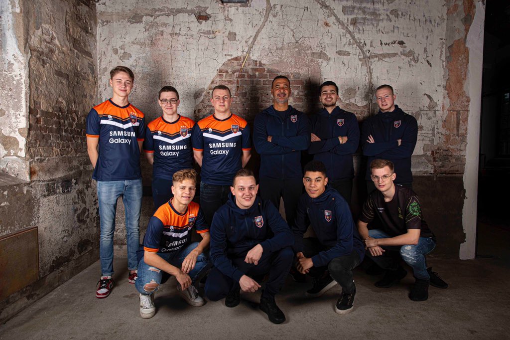 Just 3️⃣ more days until our kit and crest launch in FIFA! 😏❤️

Oh, and there’s something special coming up tomorrow over on our Instagram. 

4PM CEST. Be there.

👉 instagram.com/theteamgullit