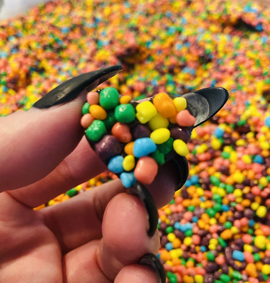 theFOWLISHHOUND's tweet photo. Made some #HeartShaped #Nerds #gummy bites! #Homemade #CannabisCommunity #food #candy #Mmemberville #Cannabinoids #SmallBusiness #Foodie #420life #420friendly #CannabisIndustry #healing #FullSpectrum #StonerFam #InfusionFun #DLewsionalEATS https://t.co/TVOSouFcA0