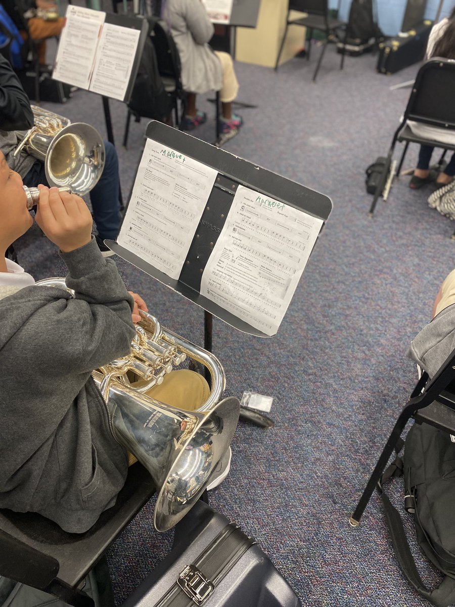 Had the opportunity to visit <a href="/OlleMightyOwls/">Olle Middle CITGO Innovation Academy</a> and caught these two in their zone. Good job‼️🎼💯 #CultureOfExcellence