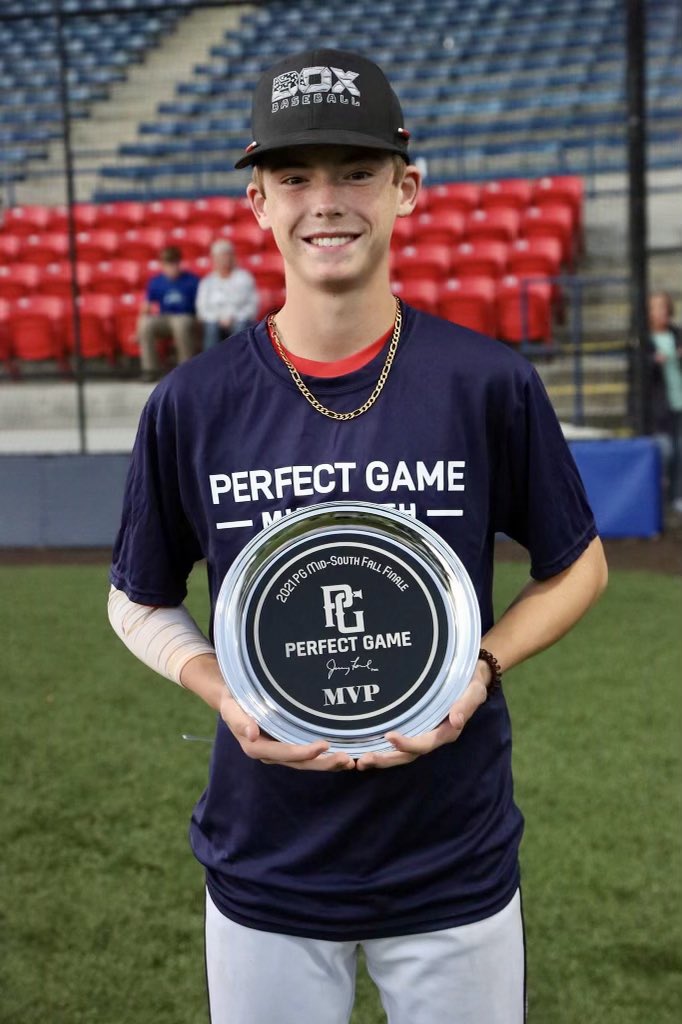 BattersBox's tweet photo. Huge congrats to Batters Box Platinum 15U on going 5-0 and winning the Perfect Game Fall Finale @USAStadium @PG_Tennessee 

⚾️Tanner Bridgewater 2025 P Desoto Central MVPitcher

⚾️Houston Green 2024 SS  Center Hill MVP

#reptheBox #BoxBoys #Champs 🏆 https://t.co/o2B4CogiNX
