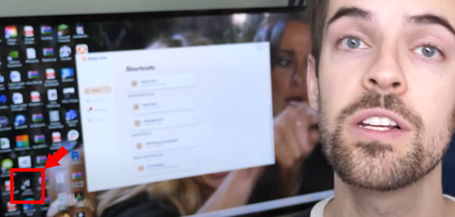 Xilliva's tweet photo. @jacksfilms Do I spy the Unity Engine icon over there? Making a game, are we? https://t.co/cYSwSZVbFf