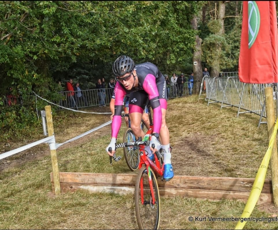teamoffroadcol's tweet photo. Saturday @zelie_grx became 10th en first junior, @luciiie_francois became 16th. And @corentin_djn 29th at Moerbeke.

Sunday at Eversel @luciiie_francois &amp; @zelie_grx became 16th &amp; 17th. @corentin_djn  became 12th and @jarnedemeyer dnf after an offday. https://t.co/wVUJybalBs