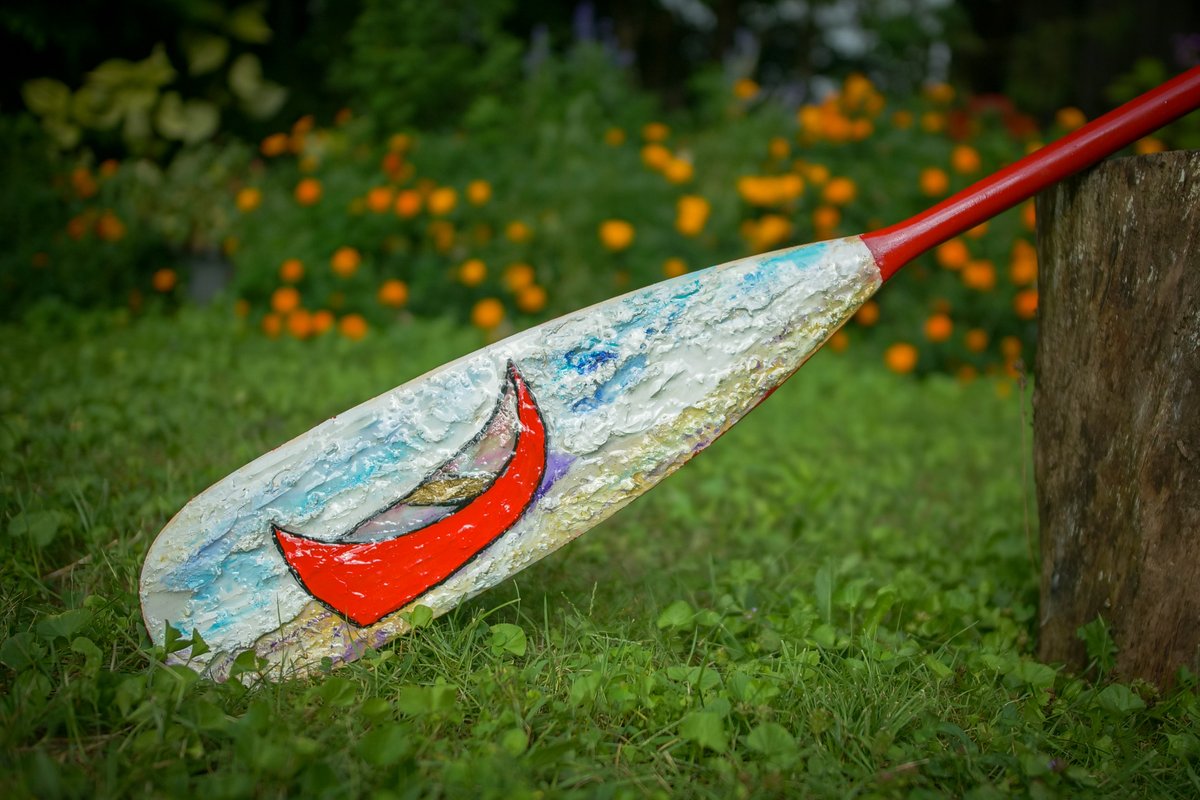 The Trent-Severn Trail Town Paddle Art Tour is a celebration of local artists, the rich history and beauty of the Trent-Severn Waterway, and the Trail Towns it connects.

Learn more about TSTT Paddle Art: zcu.io/Yw5q

#DiscoverON #TSWTrailTowns @KawarthaChamber
