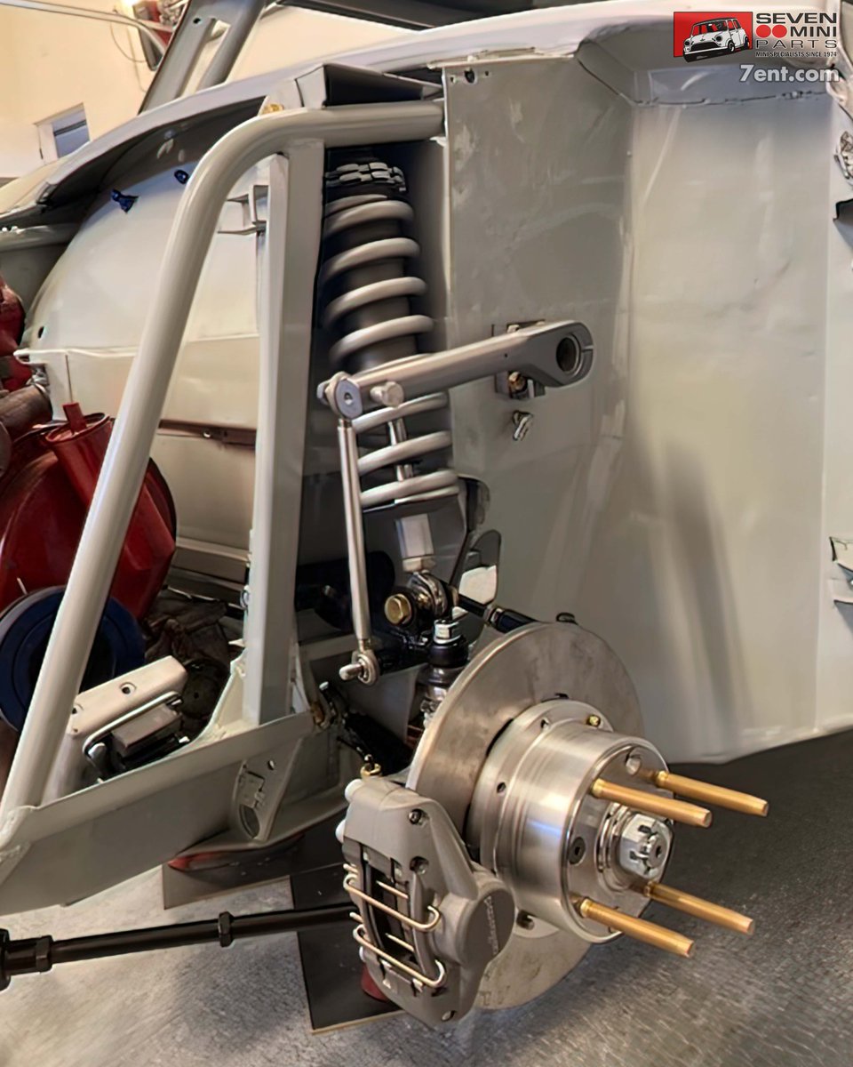 SevenMiniParts's tweet photo. Front suspension coming together on the 1980 Fortech Mini GT4 (blue version), Doug Peterson restoring the car to original condition | https://t.co/gToiSUauMQ
#FortechMini #FortechRacing #SevenMiniParts #classicMiniRestoration #classicmini #classicminis #mini #minis https://t.co/76tqlIi137