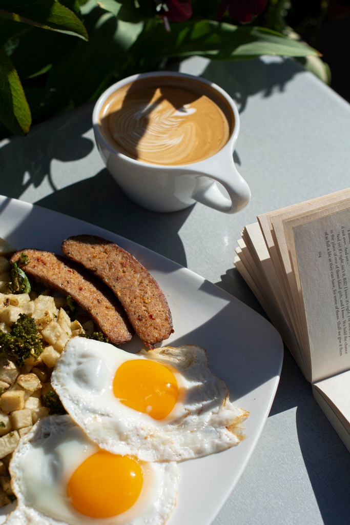 tracksbistro's tweet photo. Spend your free time doing what you love
#offthetracks #granvilleisland #vancouver #smallbusiness #tourismvancouver #dailyhivevan #vancouvercafes #cafesofinsta #cafesofvancouver #barista #baristalife #coffeegram #latte #latteart #coffee #vancouverbaristas #coffeelover https://t.co/jWyne4Enrg