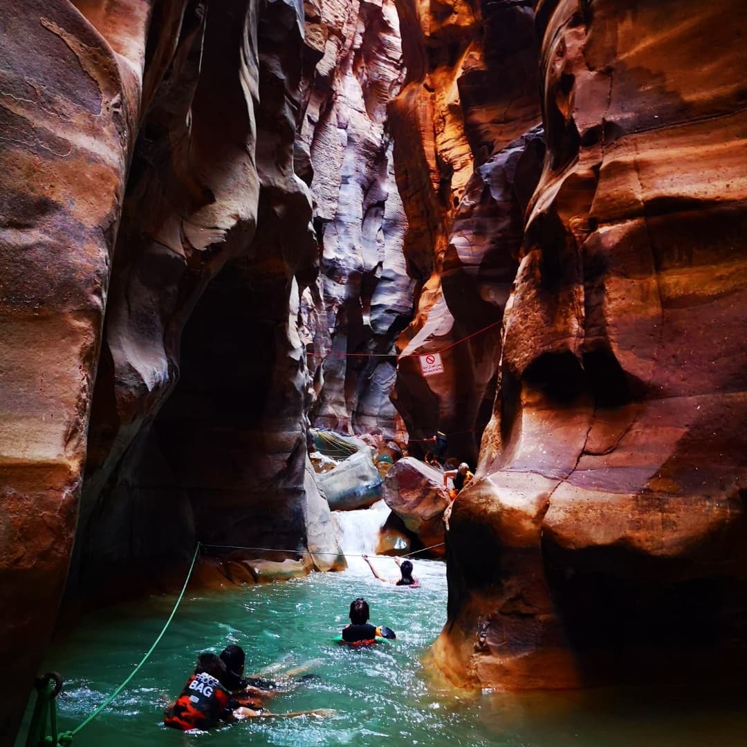 ZinvolReizen's tweet photo. Wat een geweldig plekje weer op deze aarde!!

Vanmorgen liep ik in de Wadi Mujib. Een kloof die uitmondt in de Dode Zee 🙏

#jordanie #wadimujib #dodezee #Avontuur https://t.co/tRcTRTyhUz