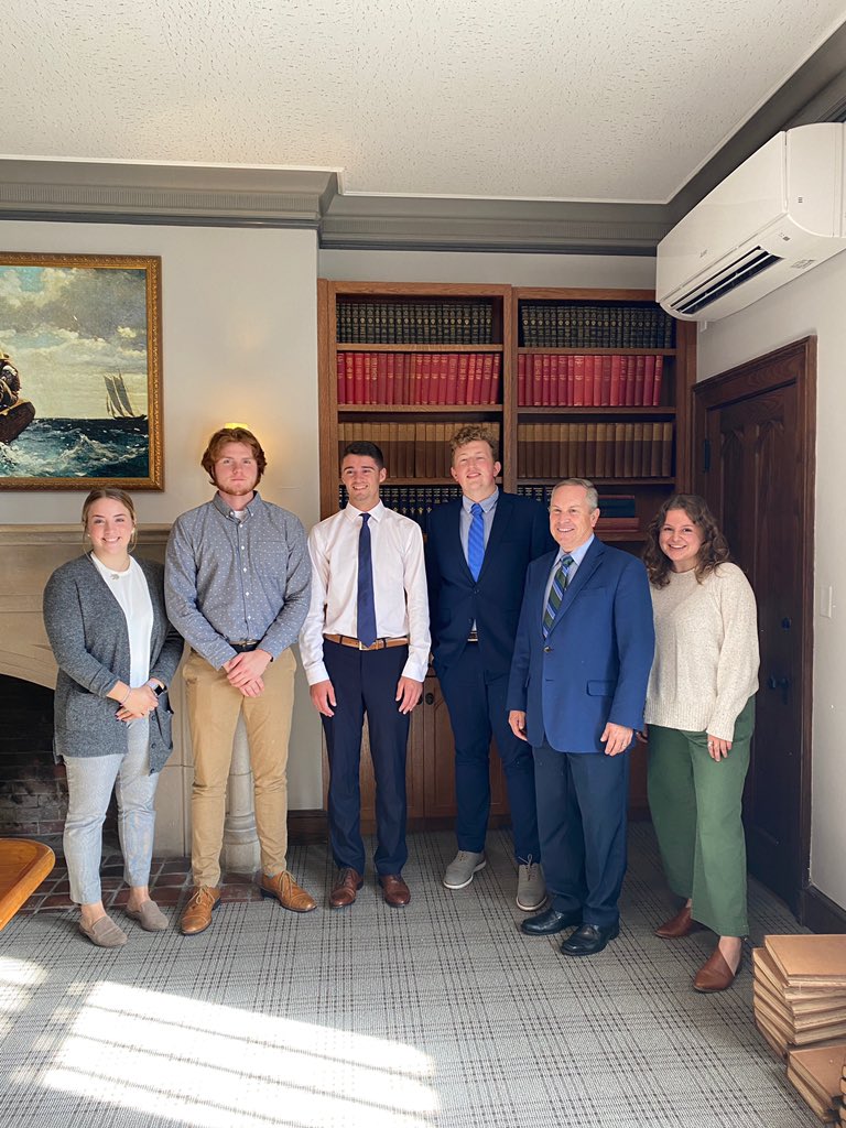 SGA’s executive board cheesin’ with President DiSalvo 🎉😁