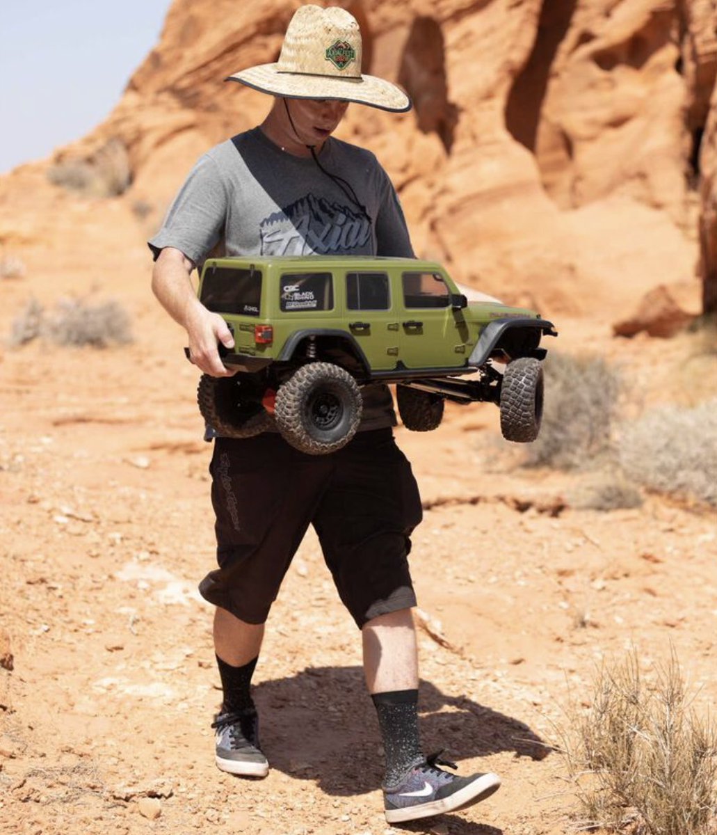MaxAmps's tweet photo. What are your thoughts on the new massive Axial Racing 1/6 scale Jeep SCX6?⚡️
#maxamps #rccar #rcspeed #lipos #rc #rccars #maxampsbatteries #rcrace #brushless #rclife #rcoffroad #rchobby #rctrucks #rctruck #radiocontrol #uav #rcmemes #rccrawler #arrma #lipobatteries #traxxas https://t.co/4k2x5c4vkQ