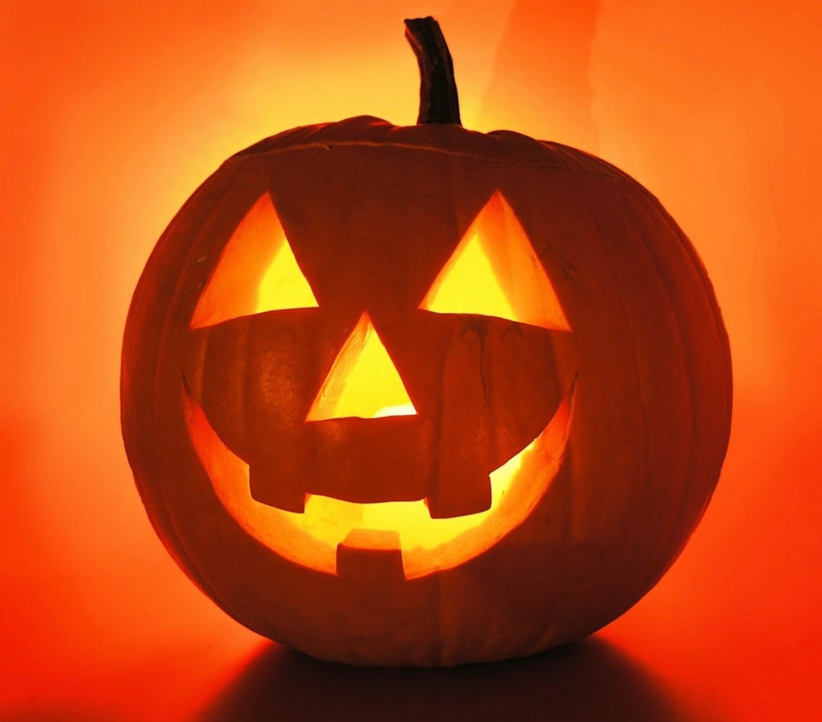 Hey everyone! We are doing a broadcast about pumpkin carving and we need pictures of your pumpkin carvings from this year or last year. If you have some, please drop them in the album in the link below!!

photos.app.goo.gl/NjnFbQ3v4a3D8L…

@MHSTrentSherman @cdoyleMHS <a href="/shelbywglover/">Shelby Glover</a>