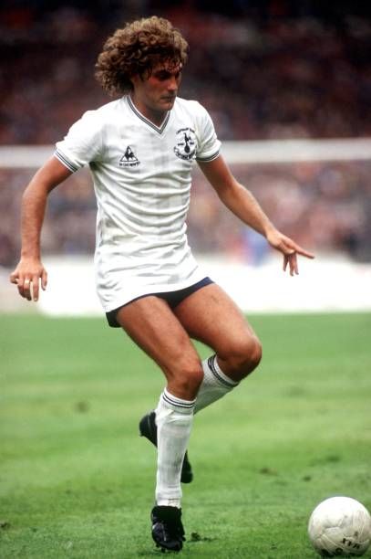 RT @robertmdaws: #GlennHoddle ... fab player ..here at #Spurs https://t.co/mltOcc0E0y
