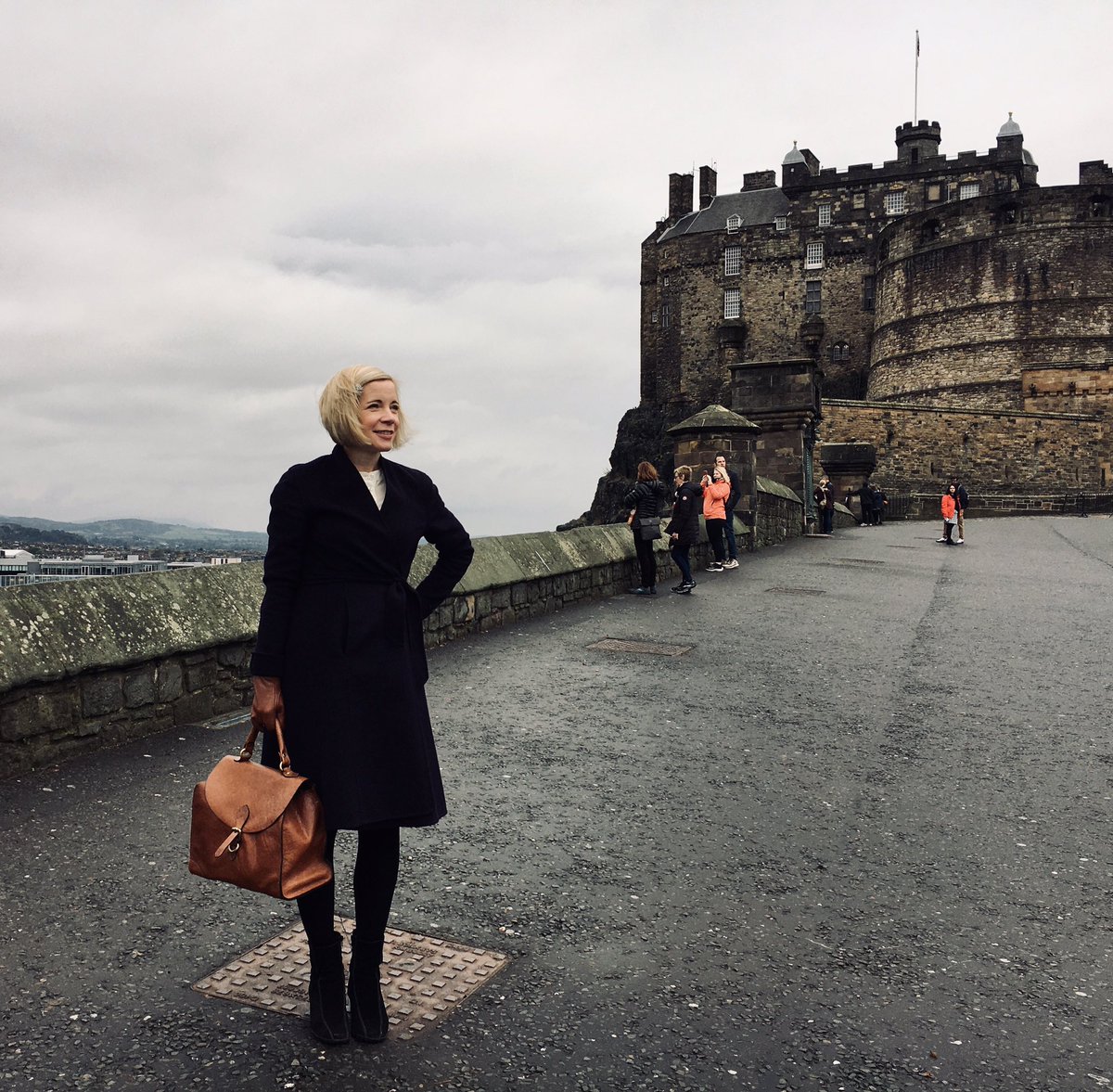 Lucy Worsley tweet media