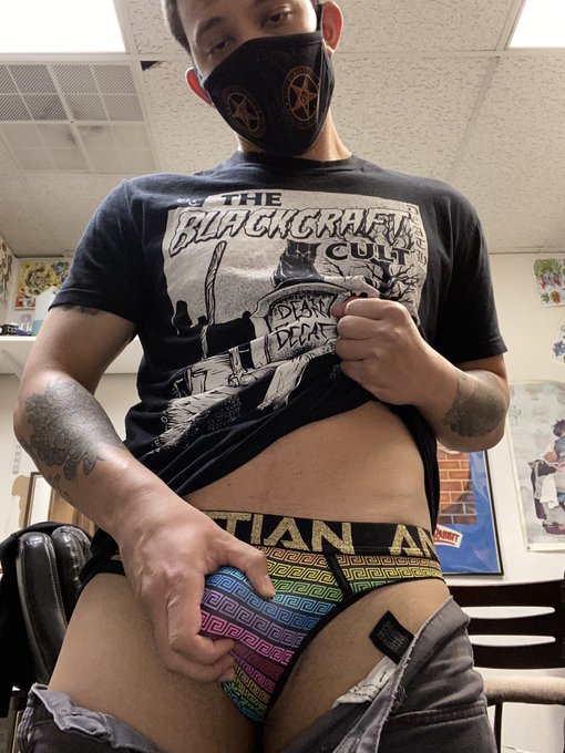2 pic. Keep it a secret at work ????? #andrewchristian #bisexual #erotica #onlyfans #LGBTQIA https://t