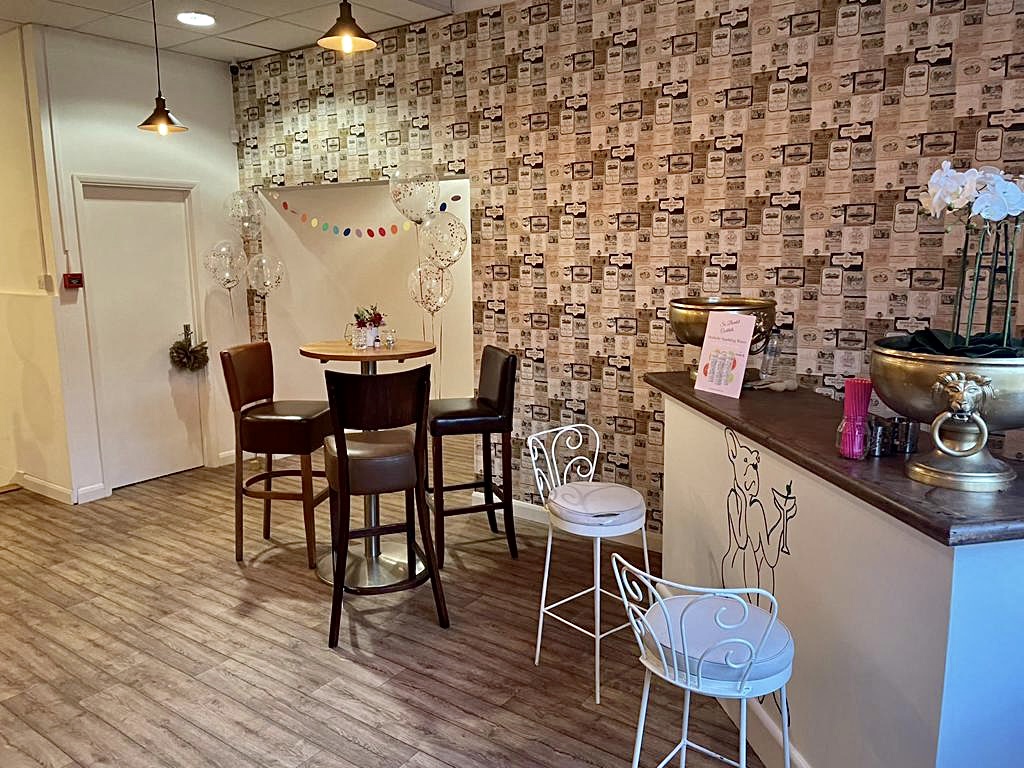 BottlesWine's tweet photo. We hosted our 1st private event in our in our New Wine Shop at the weekend! 🥳 If you're looking for a unique venue for your Celebrations, Xmas Party, Wine Tasting or Corporate Event, please get in touch at shop@bottleswinemerchants.co.uk or call 01905 964188. #WorcestershireHour https://t.co/xhI4AaX8AR