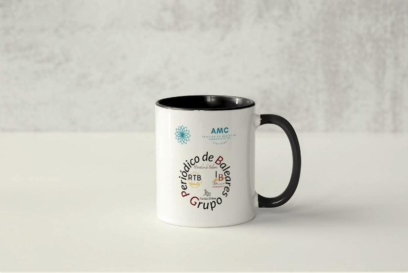 PeriodicoBalear's tweet photo. Si eres de #Mallorca y te gustaría adquirir la taza con nuestro #diseño y tu #nombre, solo debes ponerte en contacto con nosotros en publicidad@radiototbalears.es y contactaremos contigo para que nos digas tu nombre y método de pago. Aprovecha esta #Oferta ! Por tan solo 12€ ! https://t.co/XyN31rOxrB