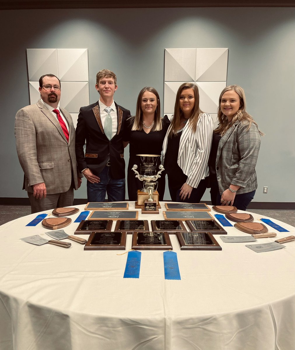 Bevel_11's tweet photo. The American Royal did not disappoint… Made a clean sweep and won campion A division team along with all four of us placing in the top 5. None of this could have been possible without our amazing coach. https://t.co/H7g9zcfKFq