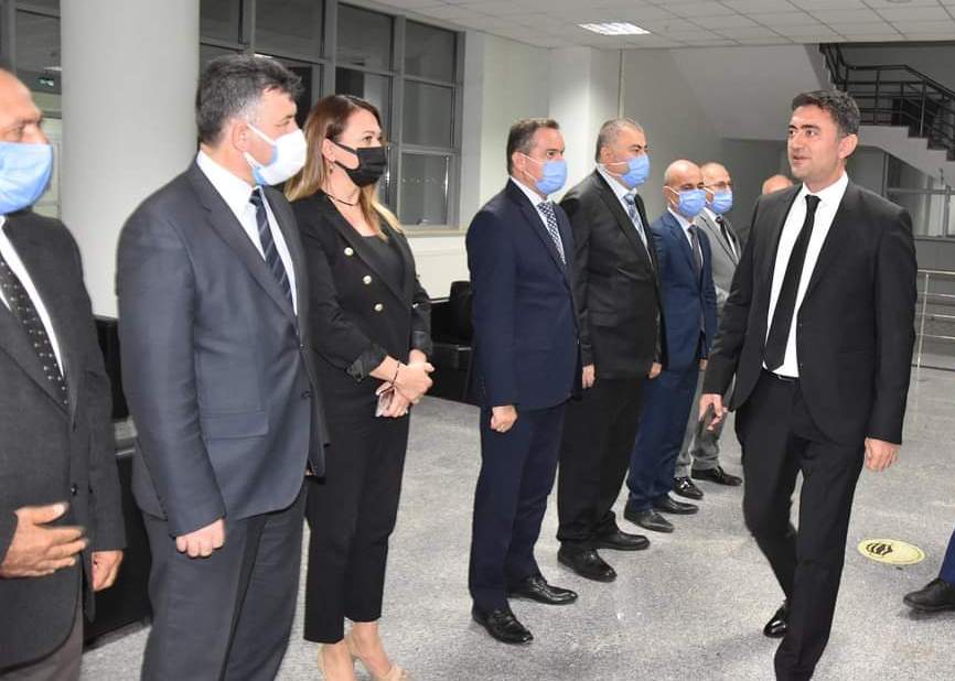 kirikkalemem's tweet photo. Valimiz Bülent Tekbıyıkoğlu, Milli Eğitim Müdürlüğünü ziyaret etti. Kentteki eğitim öğretim çalışmalarının değerlendirildiği toplantıda Vali Tekbıyıkoğlu, Milli Eğitim Müdürü Yusuf Tüfekçi'den brifing aldı. 
@tufekciyusuf https://t.co/KEOMHvQfNr