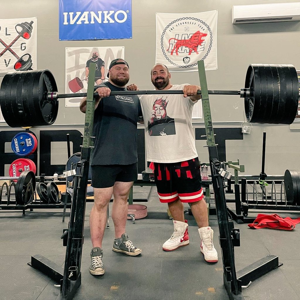 isellfitness's tweet image. ISF Squat Bar looking sharp at Strong Hand Fitness in NC at a squat seminar put on by internationally acclaimed  powerlifter Andrey Malanichev

32mm 25kg #squatbar