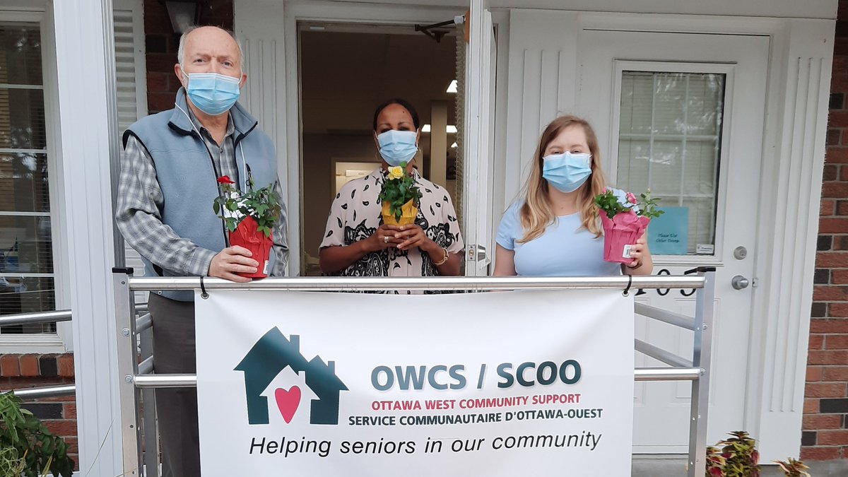OttawaWestCS's tweet photo. Day Program week celebrations continue! Roses for our Day Program PSW's and chocolate treats for our staff! #FunwithPuns #CommunitySupportMatters #OWCSDP #CSM2021 https://t.co/l0KVFxTJFE