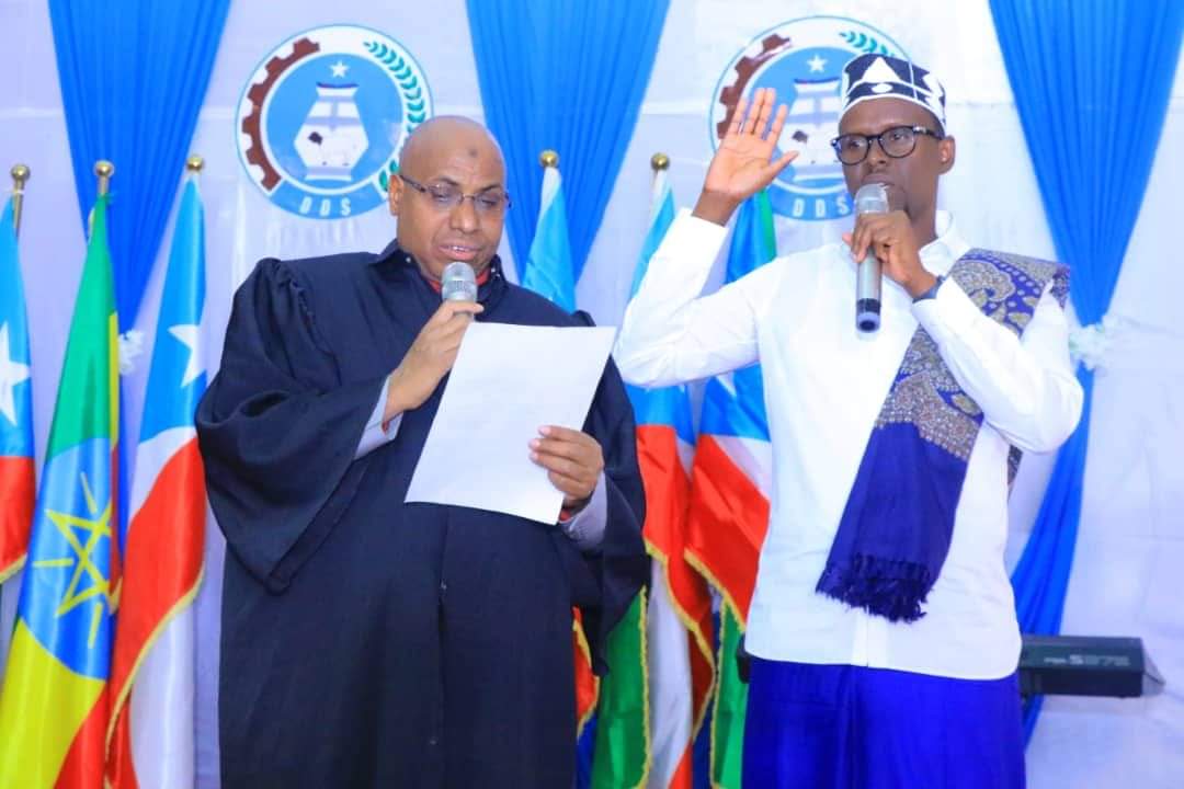 SRS_President's tweet photo. Somali Regional State Parliament has appointed HE Mustafa Omar to become Regional President,  Ibraahin Osman as Regional vice president, Ayaan Abdi as speaker of the Parliament, Ibraahin Hassan as a deputy speaker. https://t.co/8dchAGt6N6