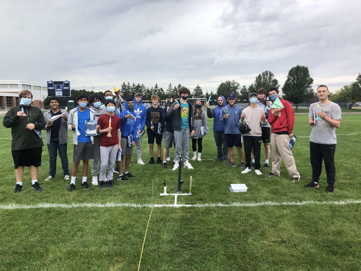 Justin_Zummo's tweet image. Launch Day for our Paper Rocket Design Challenge!  The rockets were a huge success despite the rain cutting down on our launch time.  Best performance was over 200&apos;! #pltw #gbsnow #gbsengineering