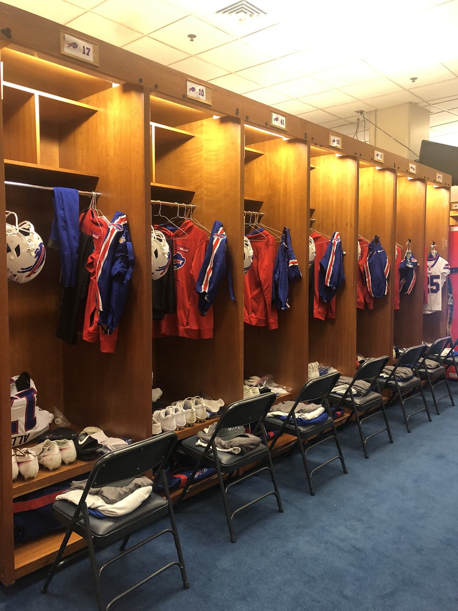 billsequipment's tweet photo. Locker Room setup for MNF #BillsMafia https://t.co/UcXcDDpn15