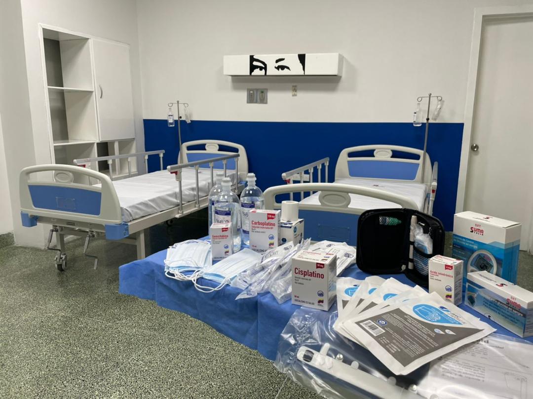 on X: "El Hospital Coromoto del estado #Zulia cuenta con 4 salas que  prestarán servicio de quimioterapia, además de las 15 camas para adultos,  15 butacas, 5 Glucómetros, 1 Tensiómetro, entre