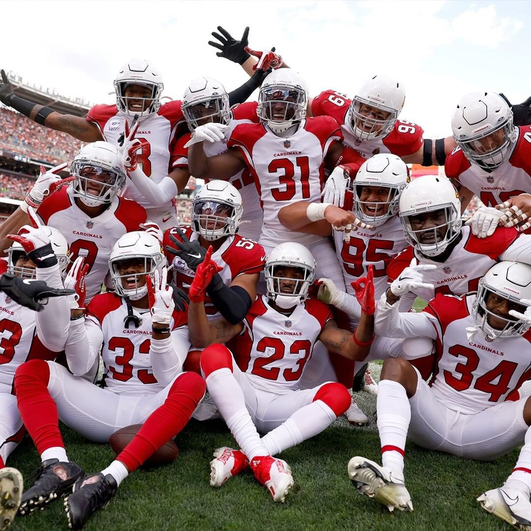 mikejurecki's tweet image. ICYMI #AZCardinals defense after six games. 

Points allowed 18.2 (2nd)
Takeaways/giveaway +8 (2nd)
3rd down 21/66, 31.3% (3rd) 
Sacks 18 (5th)
FF 10 (1st)
FR 7 (T1st w/ Colts)
PD 31 (T2nd w/ Saints)
INTs 6 (6th)