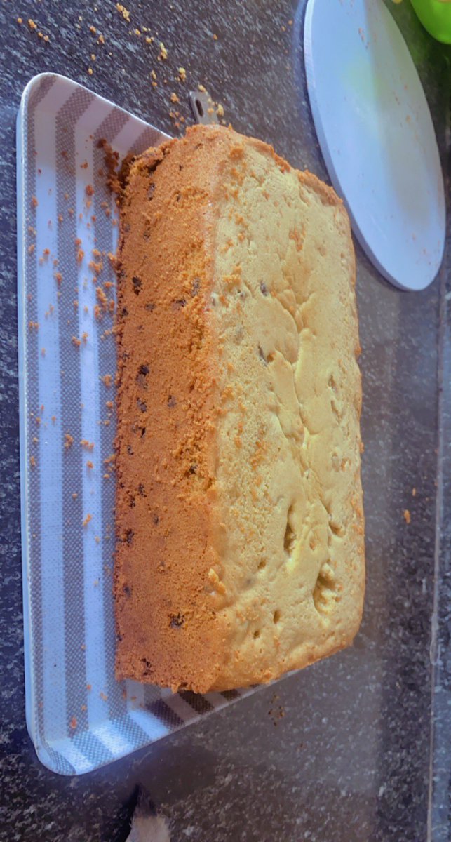 ___Bils's tweet photo. Please retweet FISABILLAH 

I always carry a knife in my purse just incase we’re having cake. https://t.co/GjdeqDk5IW