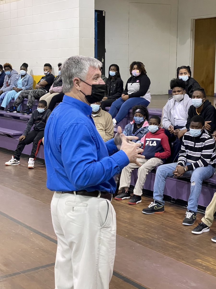 ABC_underage's tweet image. We took our program today to three Sumter County schools: Kinterbish, York West End and Livingston junior high schools. State Trooper Reginal King and Rusty Glover of the ABC Board were key speakers. #UnderAgeUnderArrest #alcohol #ABCBoard