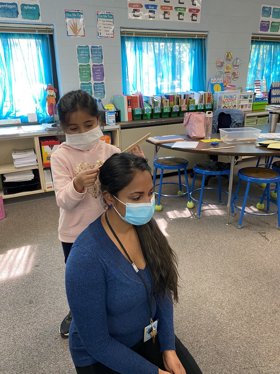 MrsKPersaud's tweet image. Today we picked “just right” for measuring. Students were challenged to use a ruler &amp;amp; a measuring tape to measure their partner’s head, and then reflect on which choice would be better &amp;amp; why. #learnthroughdoing
