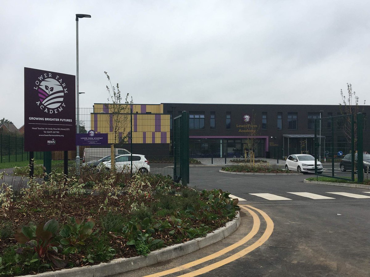 Another visit to <a href="/lowerfarmreach2/">Lower Farm Academy</a>. Great to see children, parents and staff enjoying their new home <a href="/Tilbury_douglas/">Tilbury Douglas</a> <a href="/educationgovuk/">Department for Education</a> <a href="/reach2trust/">REAch2 Academy Trust</a>
