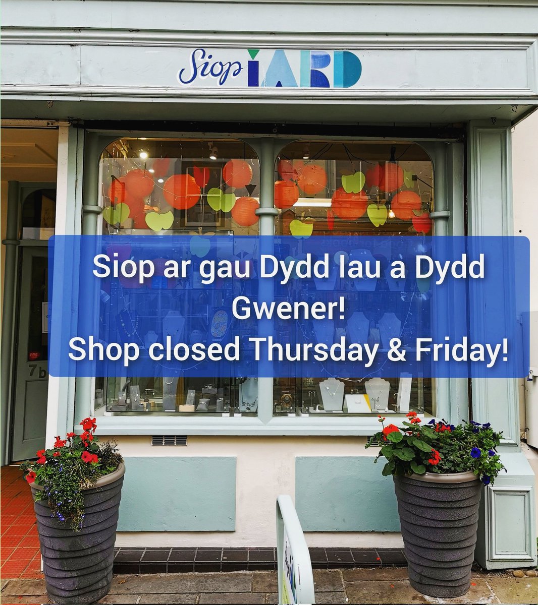 siopiard's tweet photo. Fydd y siop ar gau Dydd Iau 21 a Dydd Gwener 22 Hydref oherwydd gwaith trydanol sylweddol. The shop will be closed this Thursday 21st &amp; Friday 22nd October because of major electrical work. 
Ymddiheurwn am unrhyw anghyfleuster. 
Apologies for any inconvenience this may cause. https://t.co/NzxJ2VIb3D